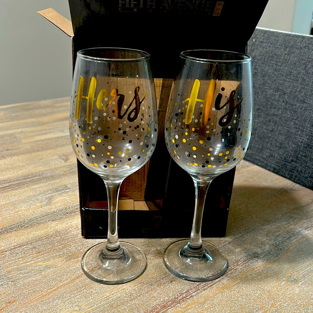DUO HIS AND HER GOBLETS.BRAND NEW, NEVER USED.